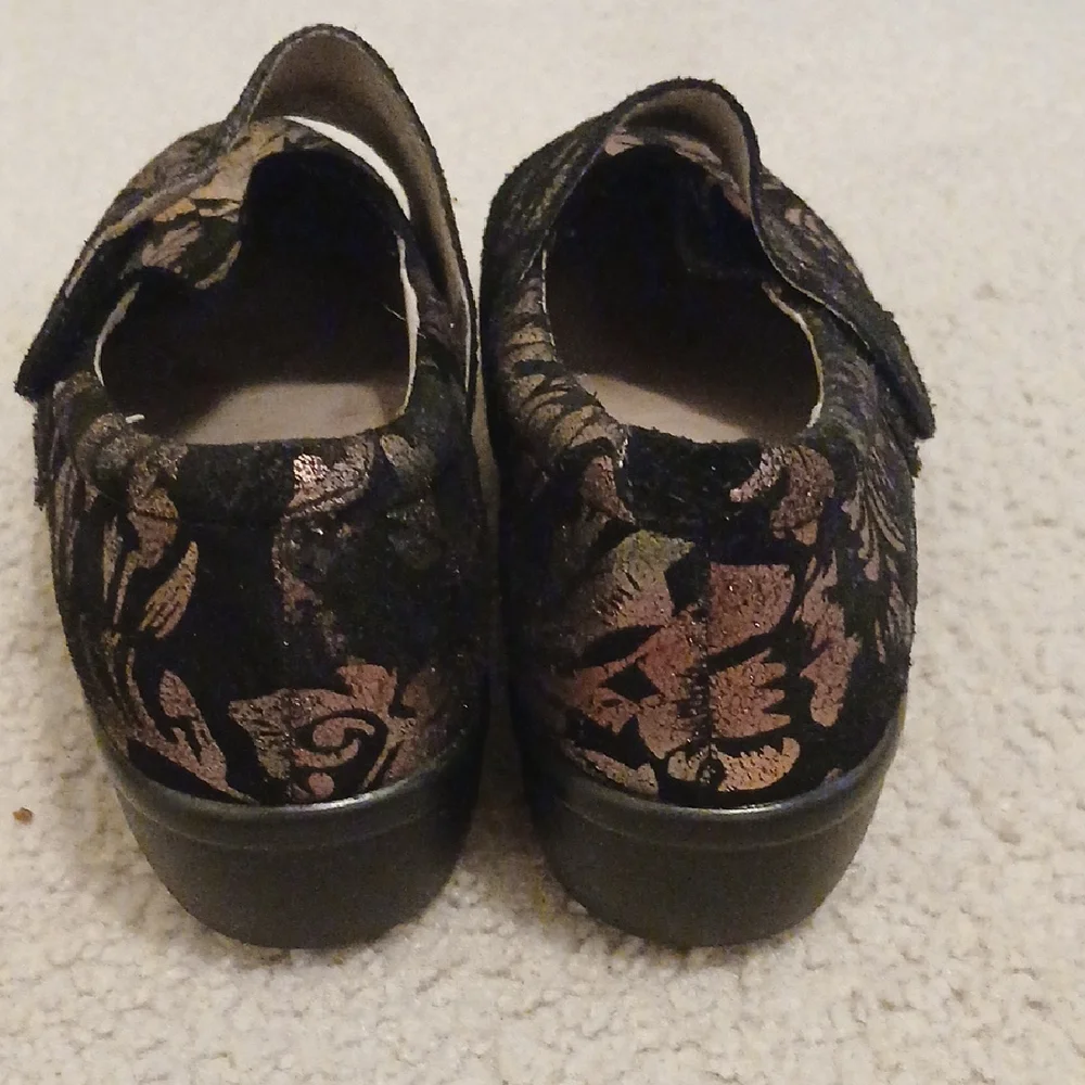 Alegria Lauryn Printed Nubuck Clogs Women's 8/38